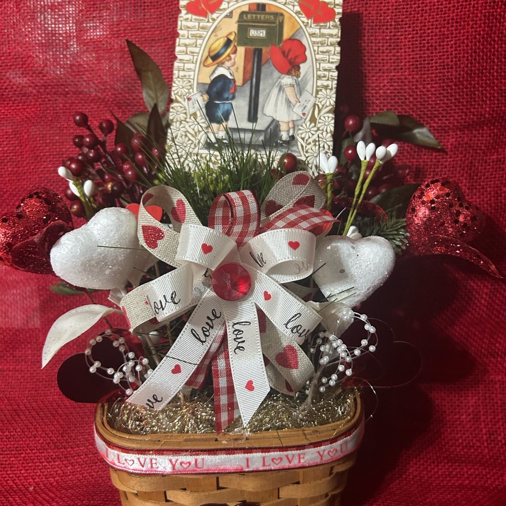 Valentine's Day Longaberger VALENTINES DAY Love Basket w Greenery Vtg Valentine